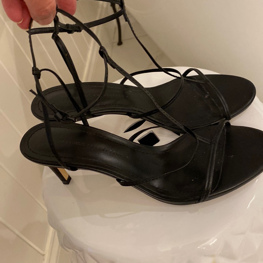 Zara Basic Black Strappy Heels -Black kitten heels/size 40/8.5